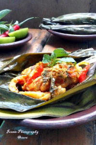 Pepes Ayam Jamur Bumbu Rujak